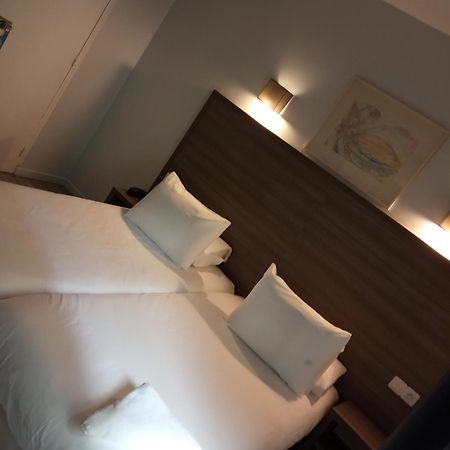 Hotel Du Globe 18 Paris Phòng bức ảnh
